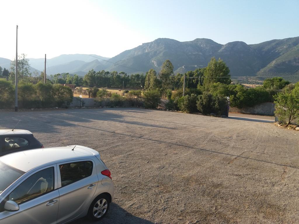 S'Arriali Ranch Guest House Iglesias Luaran gambar